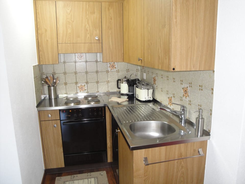 There is a fully equipped kitchenette with pans and pots, cutlery and dishes.