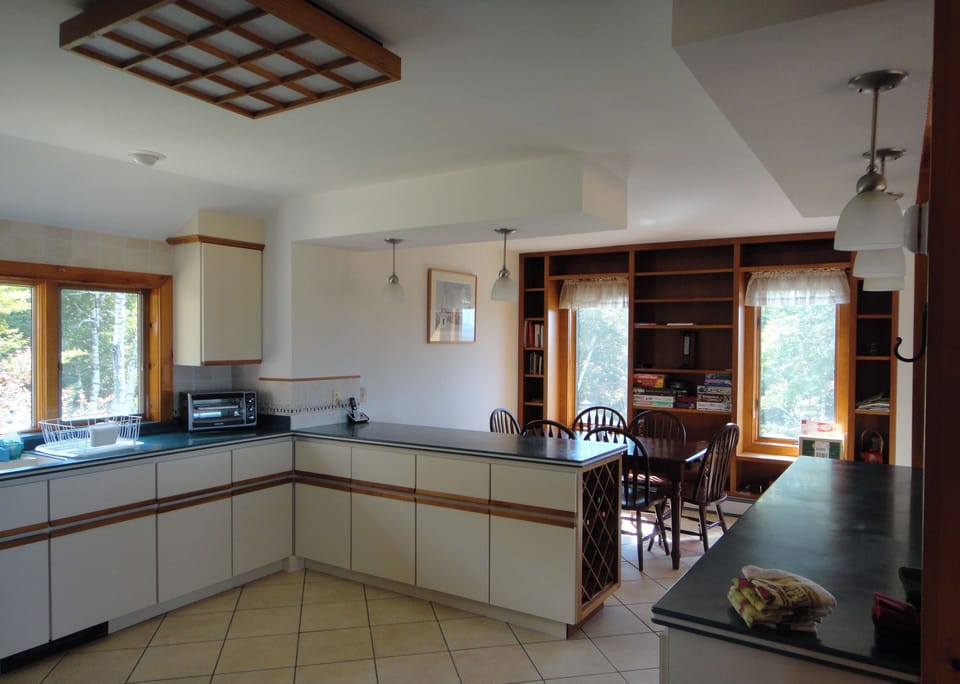 Kitchen, dining area