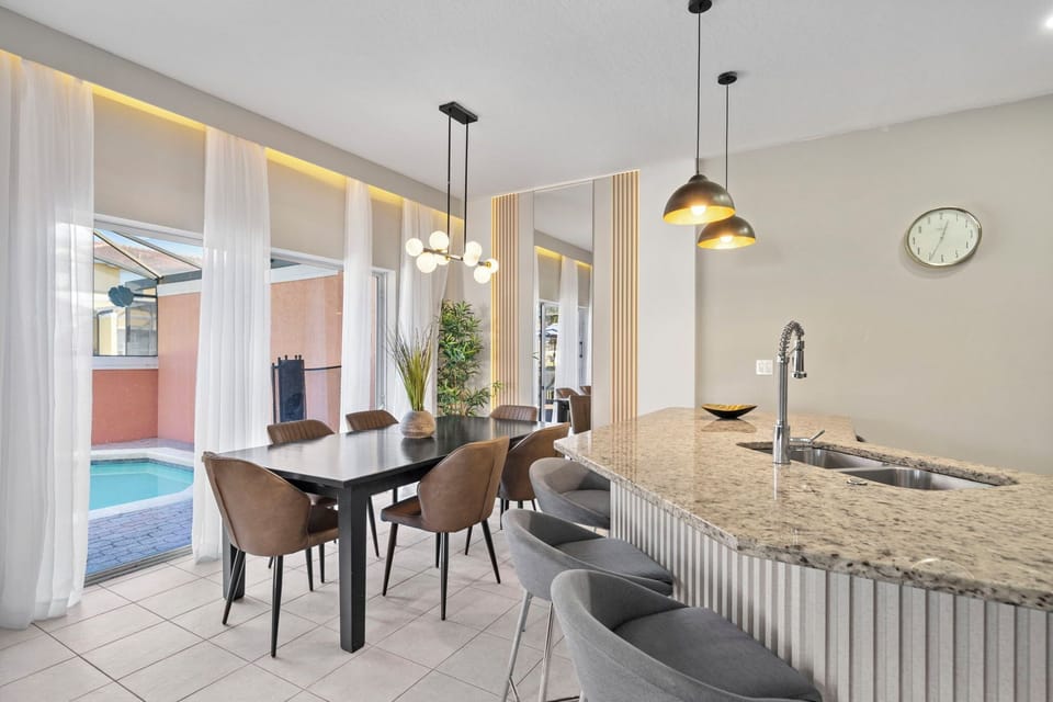 8549 Bay Lily Loop (8).jpg