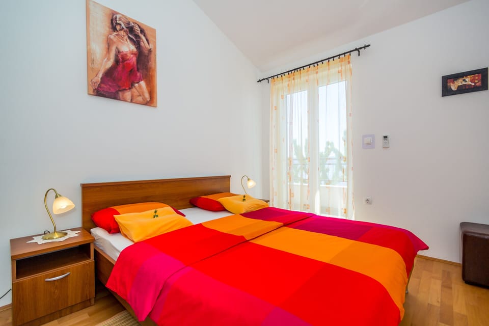 Bedroom with balcony 2
