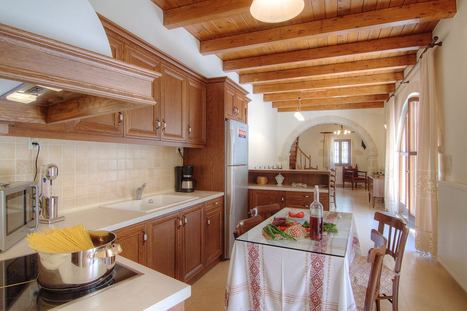The kitchen is totally functional and fully equipped!