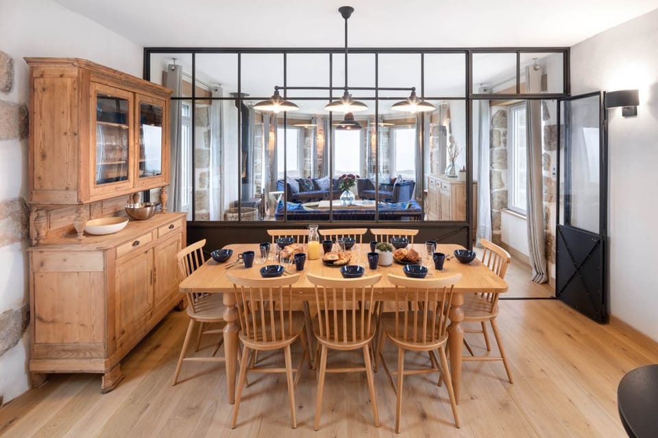 Notre cuisine/salle à manger avec vue mer