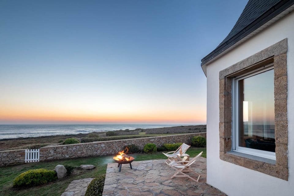 luxury-sea-side-holidays-terrace-amazing-sunset-view-large
