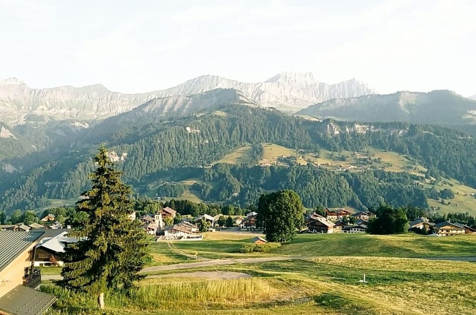 Apartment in a chalet in the heart of the slopes  Apartment in Notre-Dame-de-Bellecombe