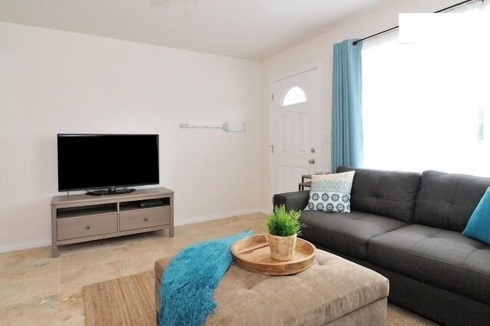 Brand New 47' Smart TV