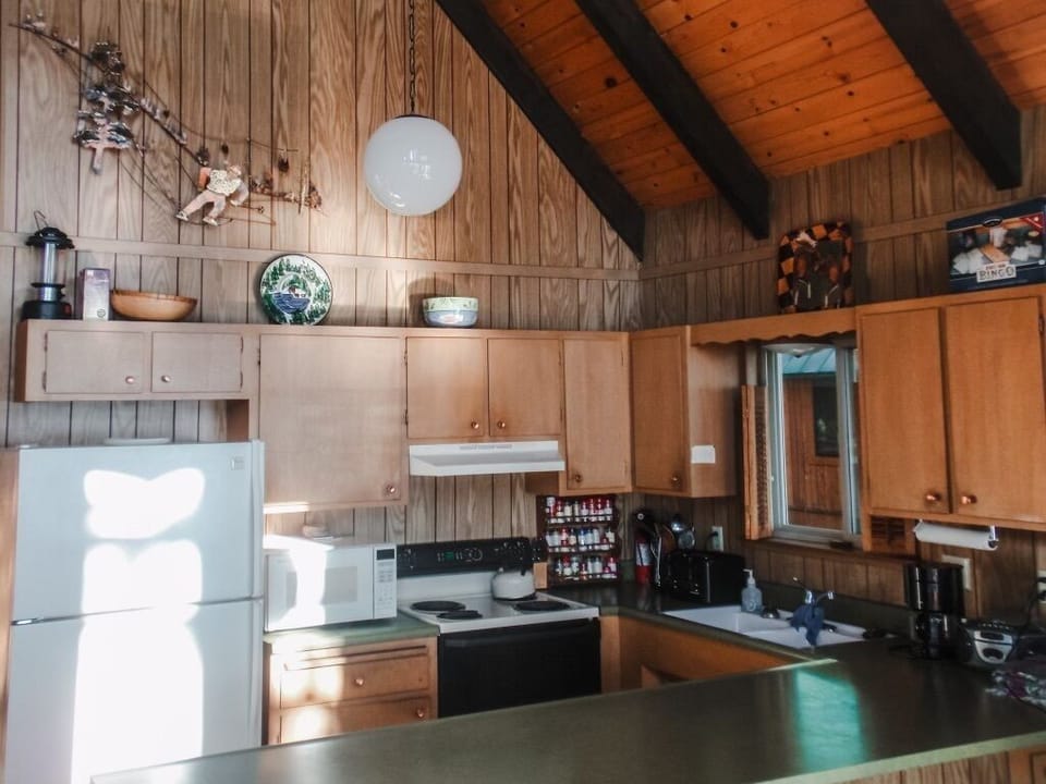 Kitchen, all appliances have since been updated