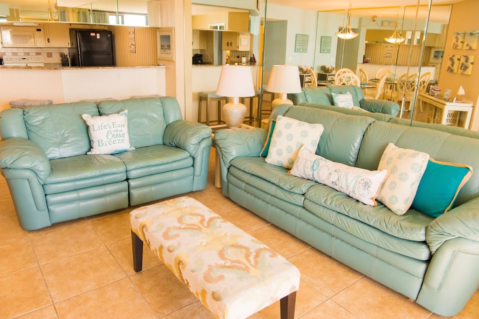 Living room with pull-out sofa bed 