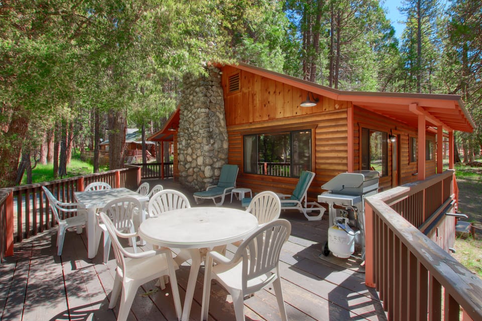 Deck with plenty of tables and chairs