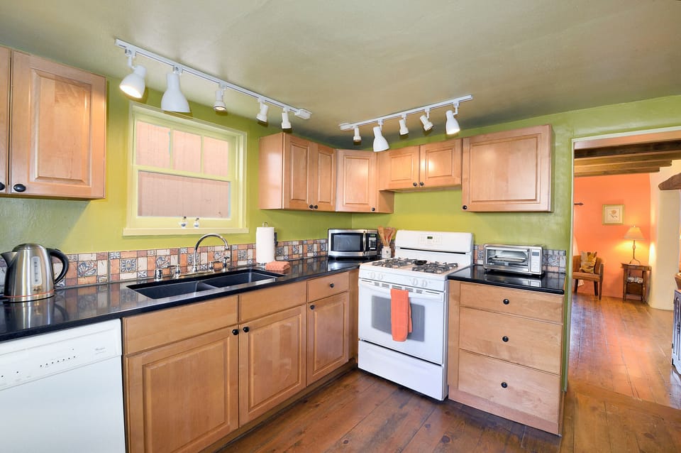 Full service kitchen