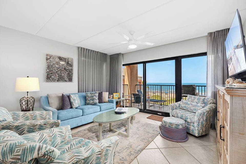 Great Room with Ample Seating