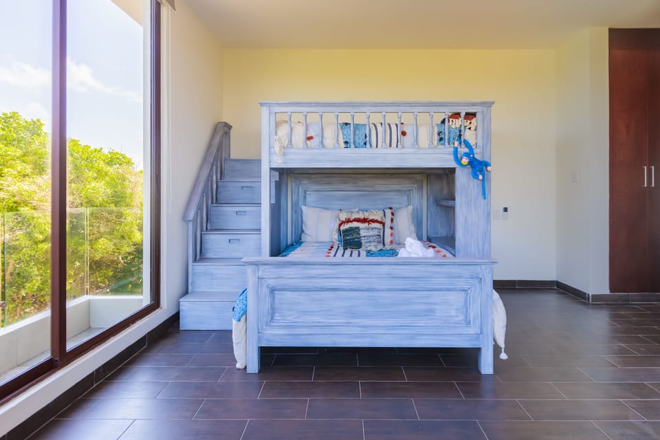 Level 2 - Custom Bunk Bed 