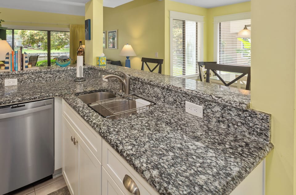 Spacious counter space for food prepartion.