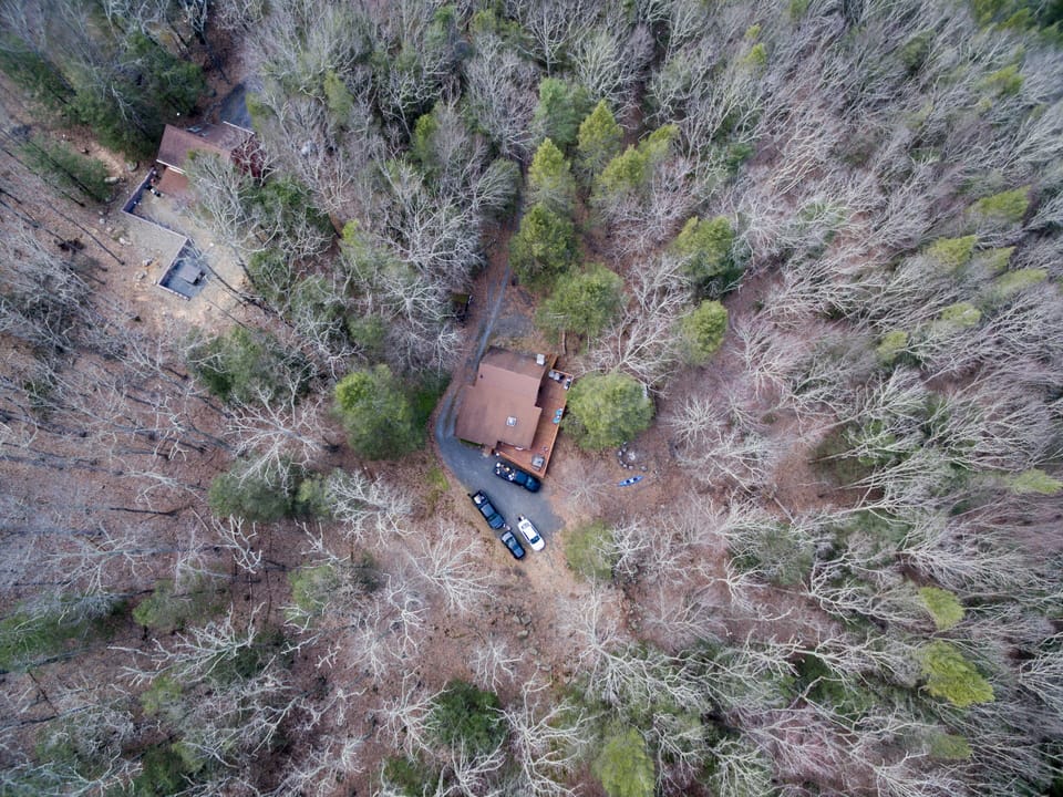 Plenty of room for parking - can easily fit 4-6 vehicles depending on size. 