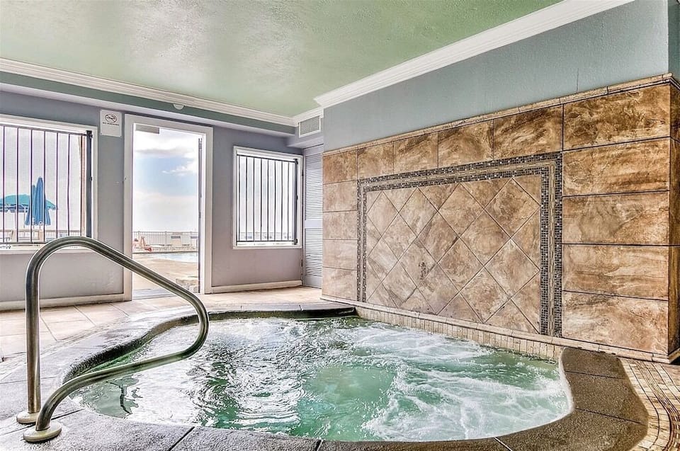 Indoor Hot Tub 