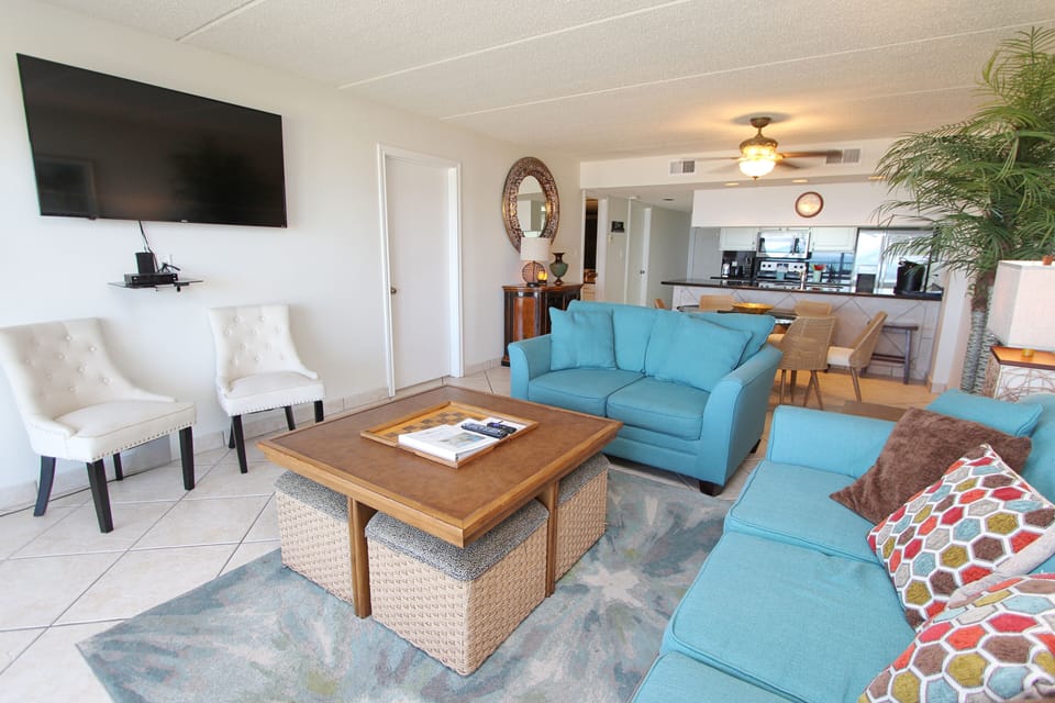 Great Room with Ample Seating