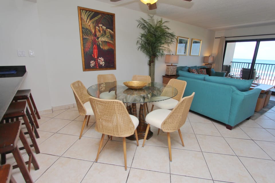 The Dining Area Has An Amazing View