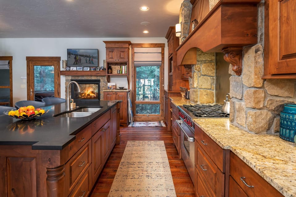 High-end appliances throughout