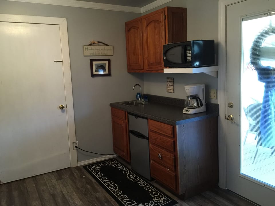 kitchenette in master bedroom