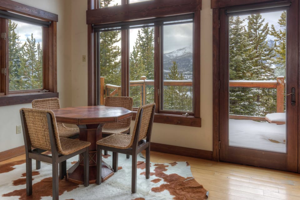 Ideal place for games or a puzzle - with a view of Lone Mountain
