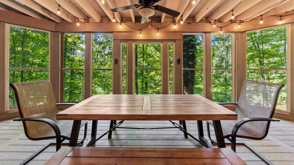 Screened-in porch eating area