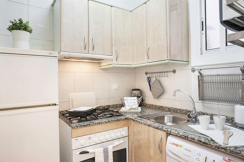 Fully equipped kitchen