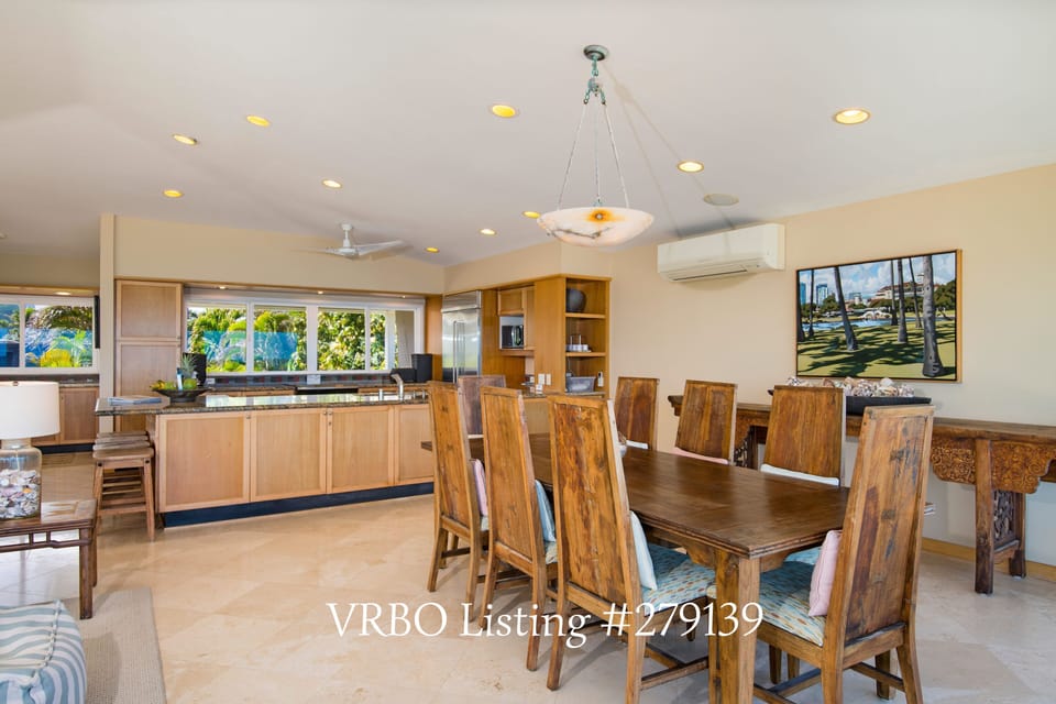 Dining room upstairs