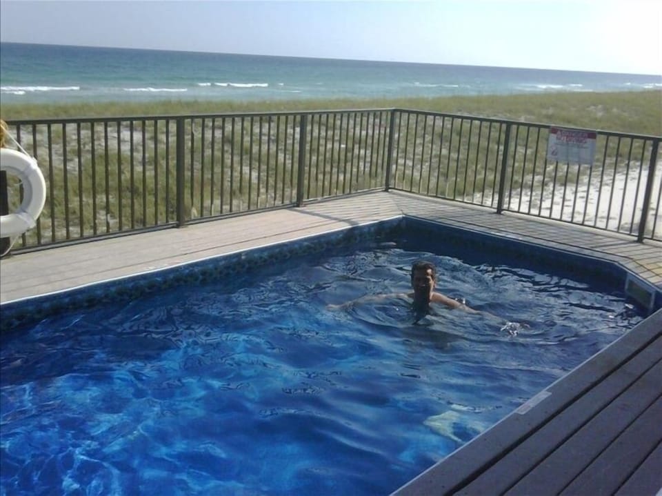 Balcony Pool (2nd Floor).