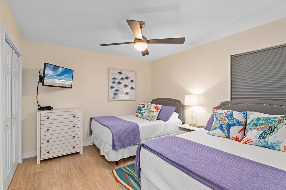 Guest Bedroom Features 2 Full Size Beds