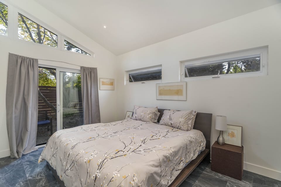 Master with King Bed and comfortable Foam Mattress, Linens and bedding  provided