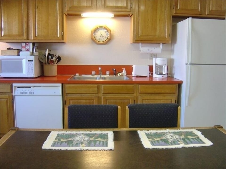 Fully equipped kitchen