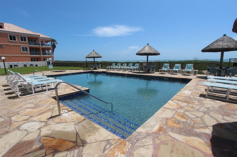 Seabreeze 1 Heated Swimming Pool