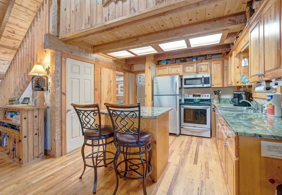 Kitchen--- Granite Counter-tops, Stainless Steel