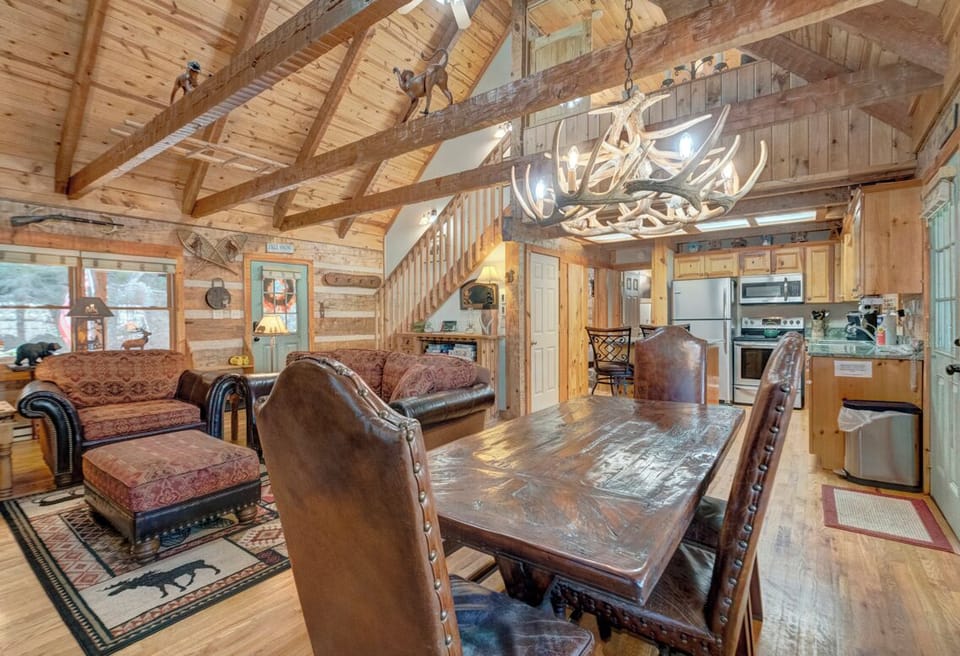 Dining Room--- Large Dining Table