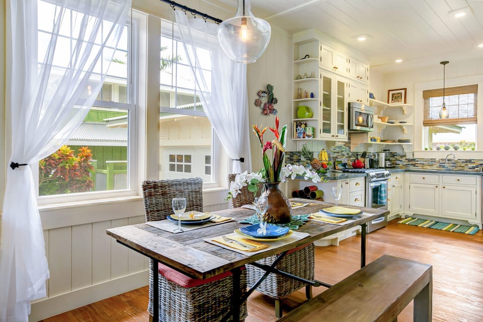 Indoor Dinining Area