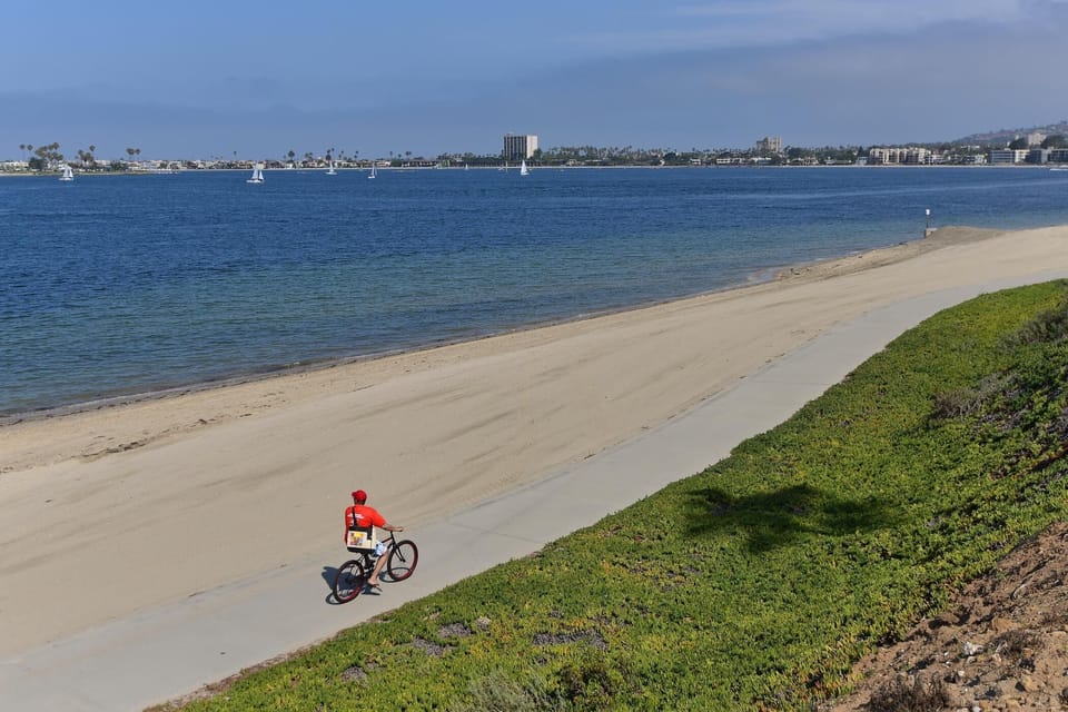 Bike path around Mission Bay - 4 Bicycles available for your use