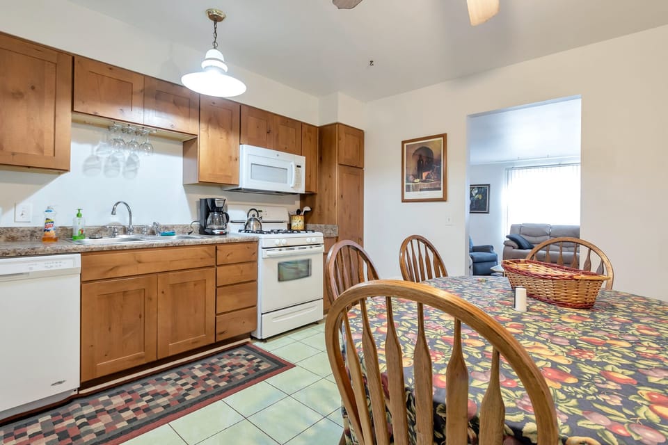 Eat in Kitchen