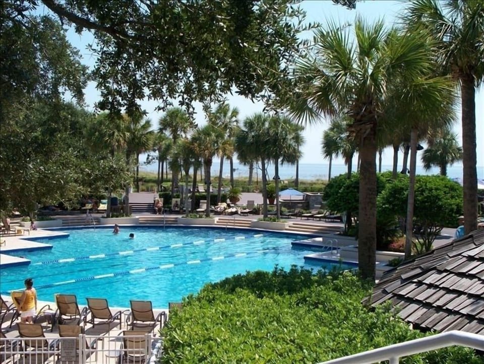 Westin pool with ocean in background