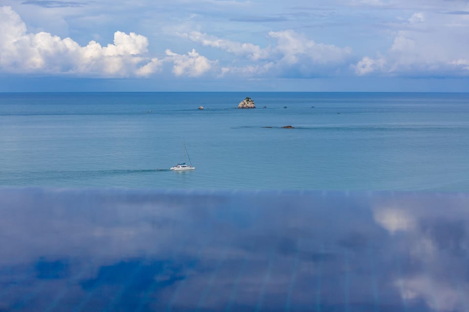 Luxury 5 Bedroom Villa w Infinity Pool