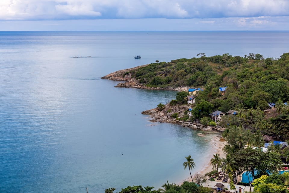 Luxury 5 Bedroom Villa w Infinity Pool