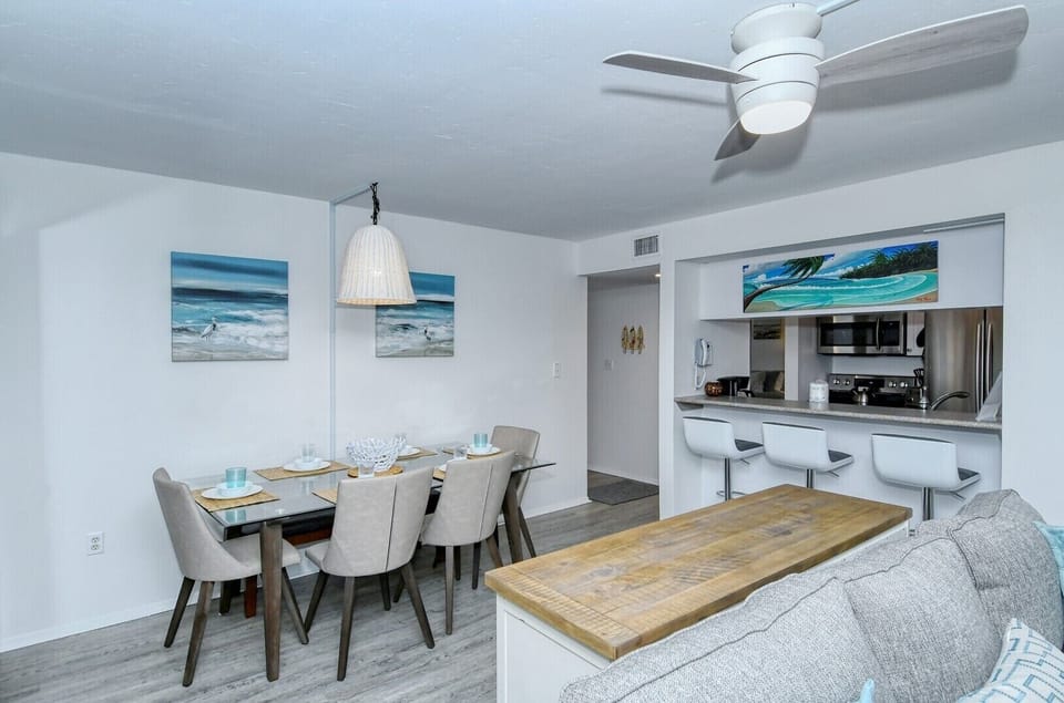 Dining table 