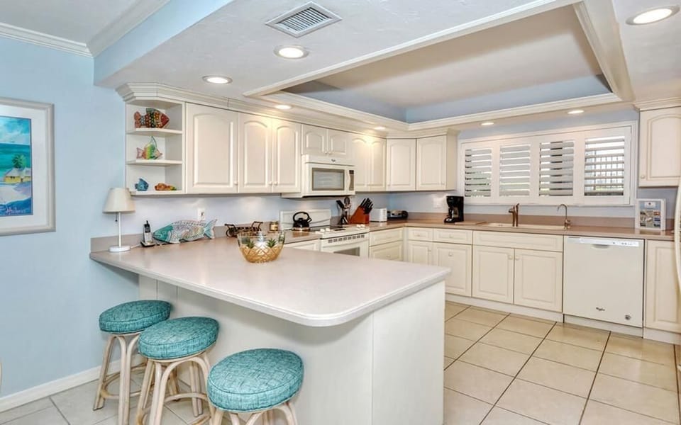 Spacious kitchen for the family 