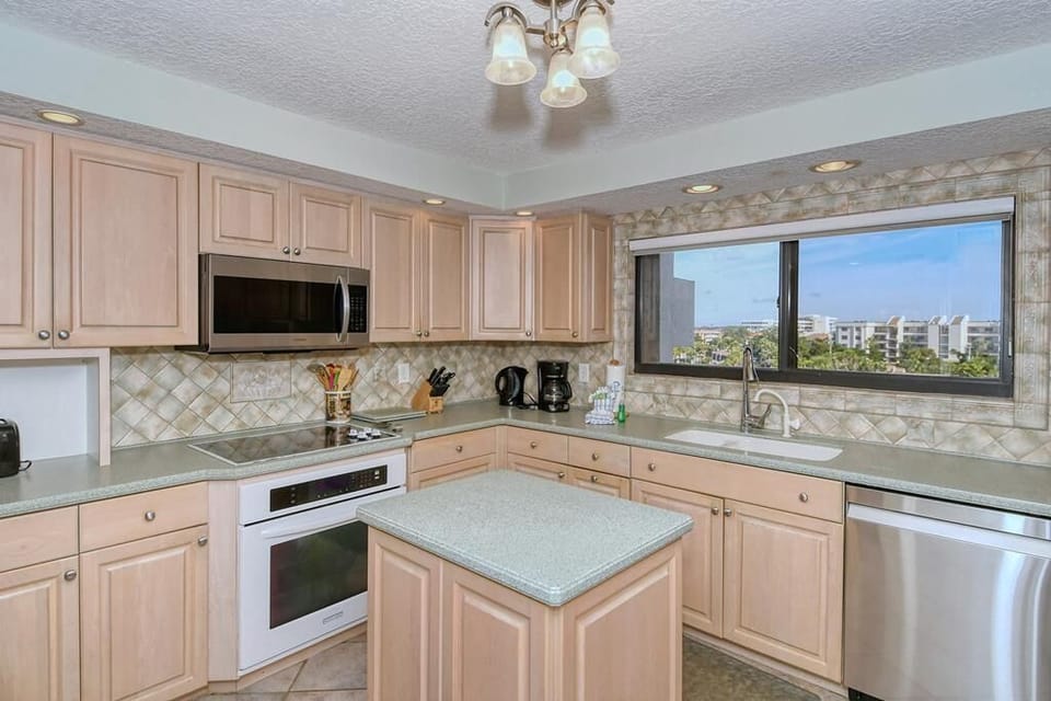 Kitchen island adds workspace