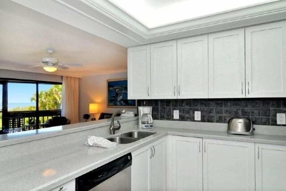 Unit comes with dishwasher