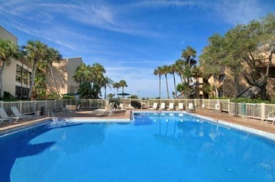 Nearby Heated Pool with Wi-Fi