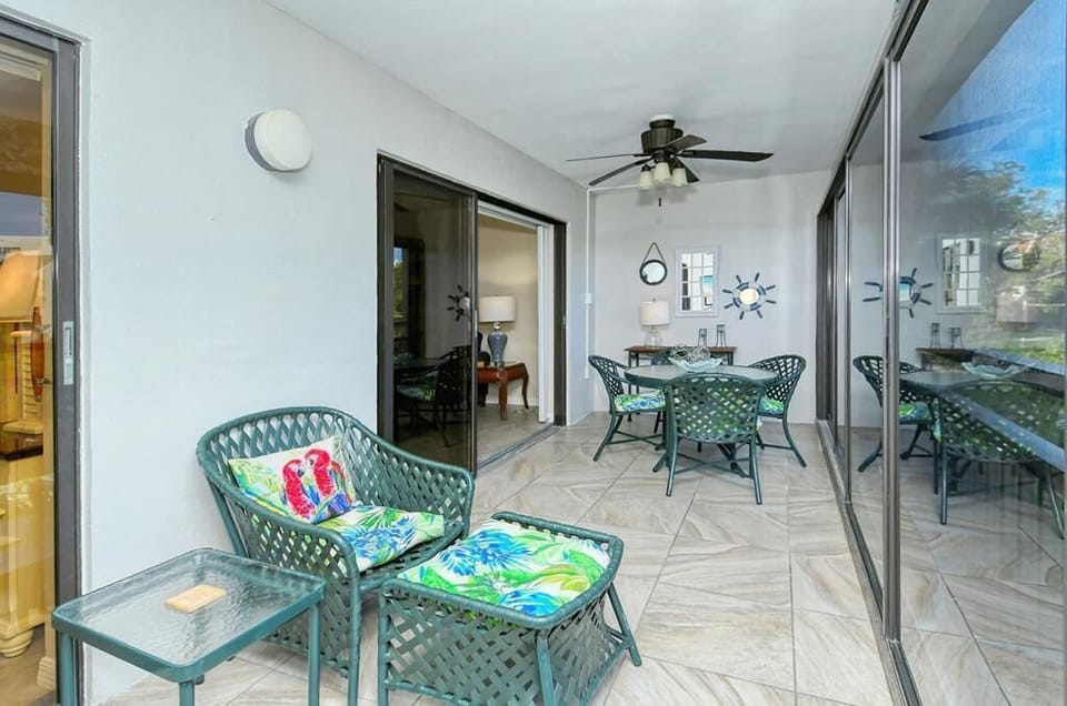 Large Lanai