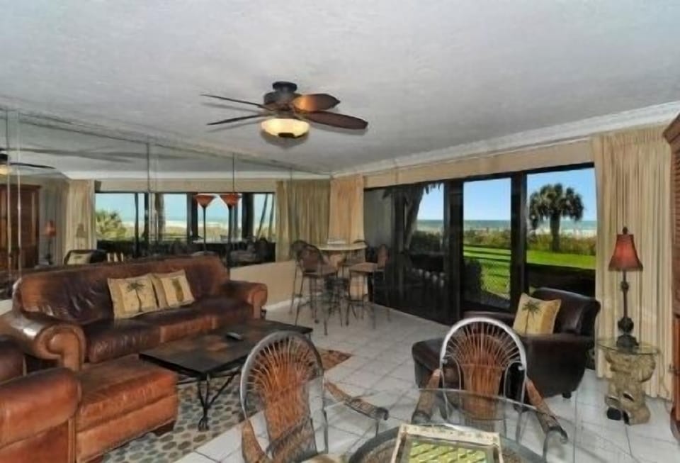Living room with plenty of seating space