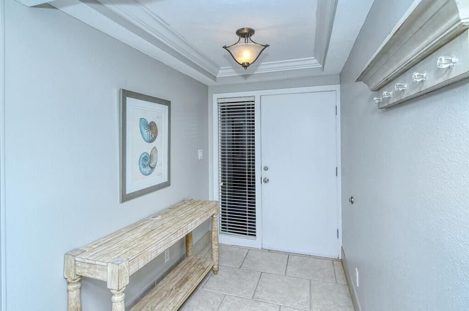 Entry way hallway for unit 
