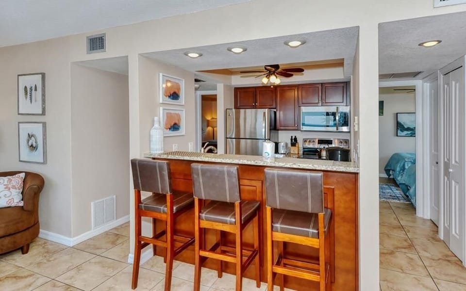 Extra seating at the kitchen counter