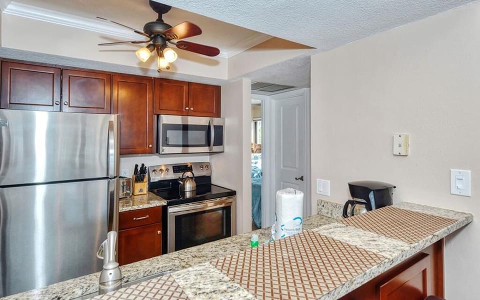 Fully equipped kitchen 