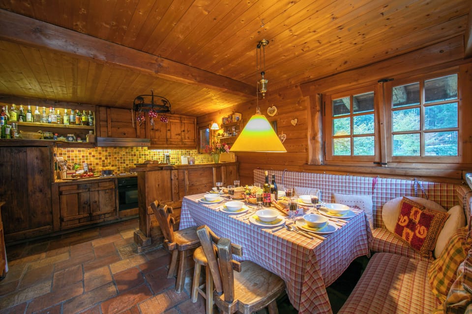 Open plan kitchen diner